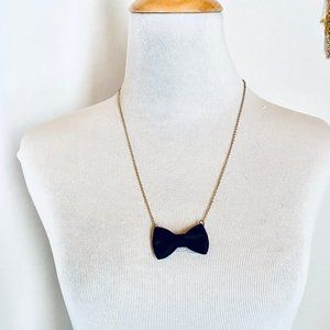 Black bow necklace